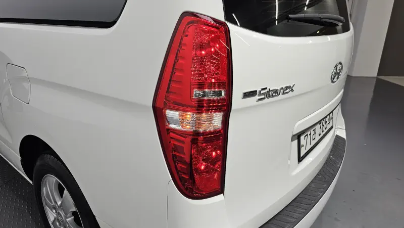 Hyundai Grand Starex