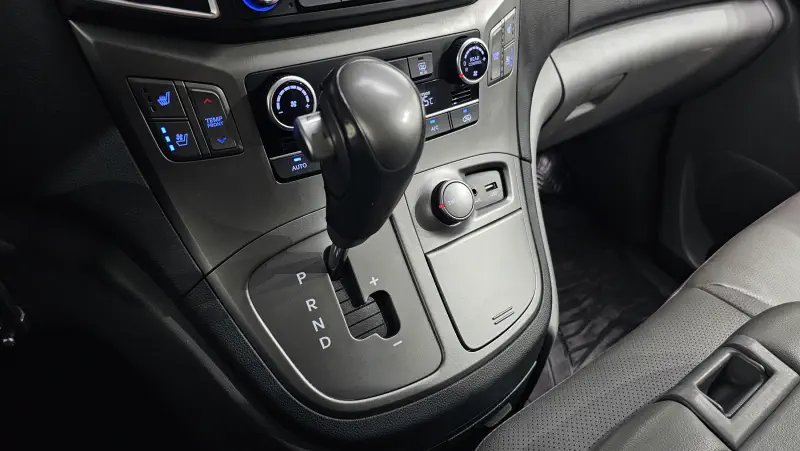 Hyundai Grand Starex