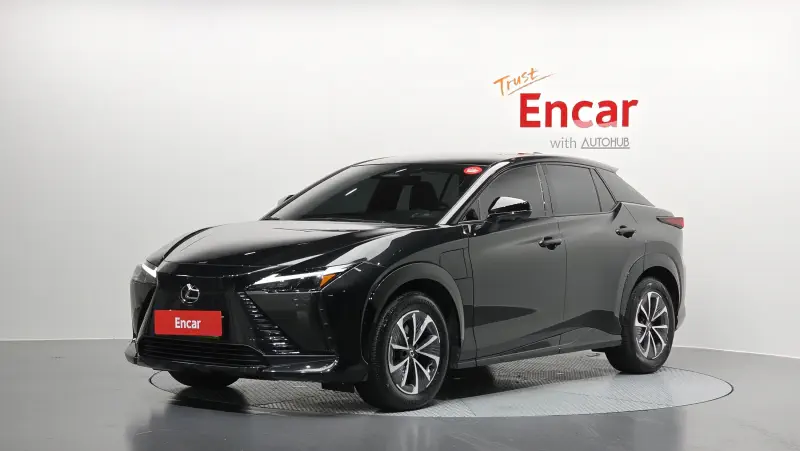 Lexus RZ450e