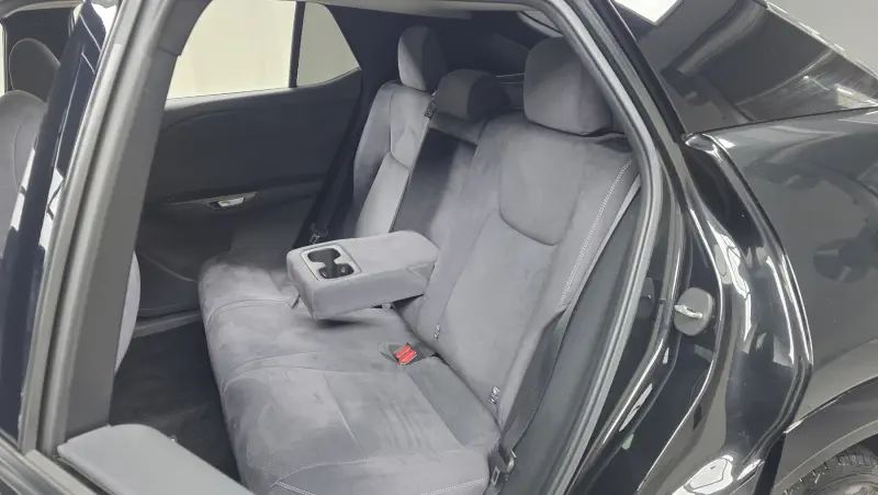 Lexus RZ450e
