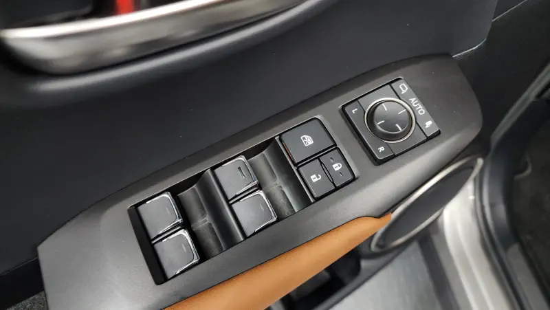 Lexus NX300h