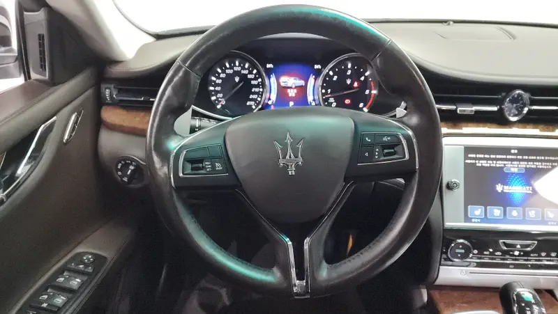 Maserati Quattroporte