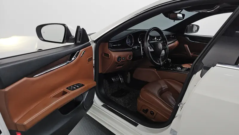 Maserati Quattroporte