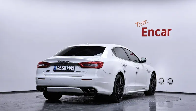 Maserati Quattroporte