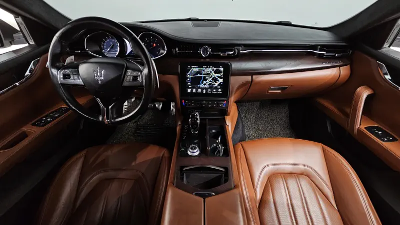 Maserati Quattroporte
