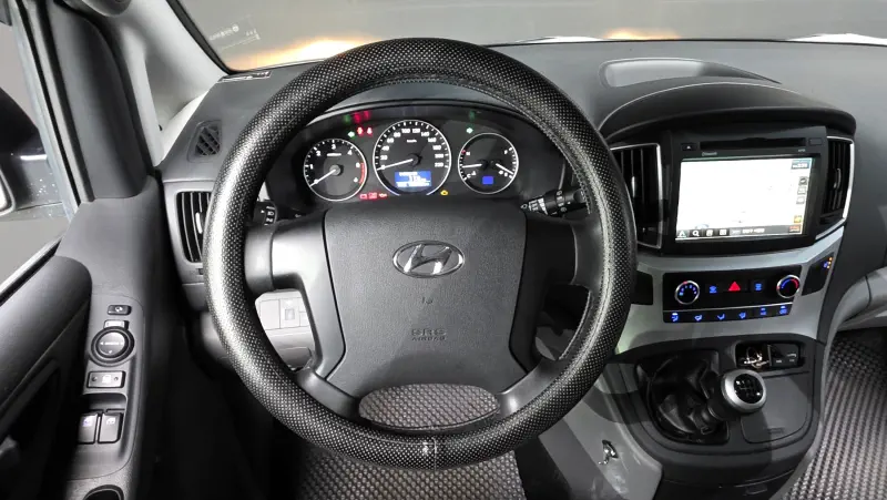 Hyundai Grand Starex