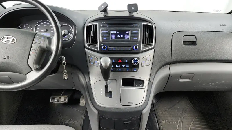 Hyundai Grand Starex