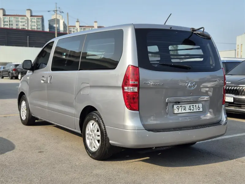 Hyundai Grand Starex