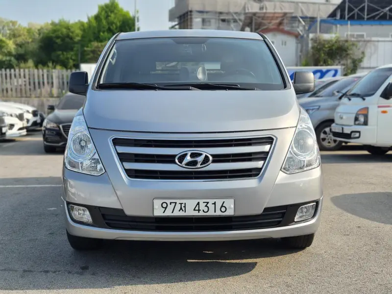 Hyundai Grand Starex