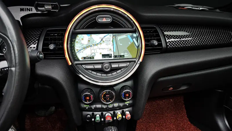 MINI Cabrio