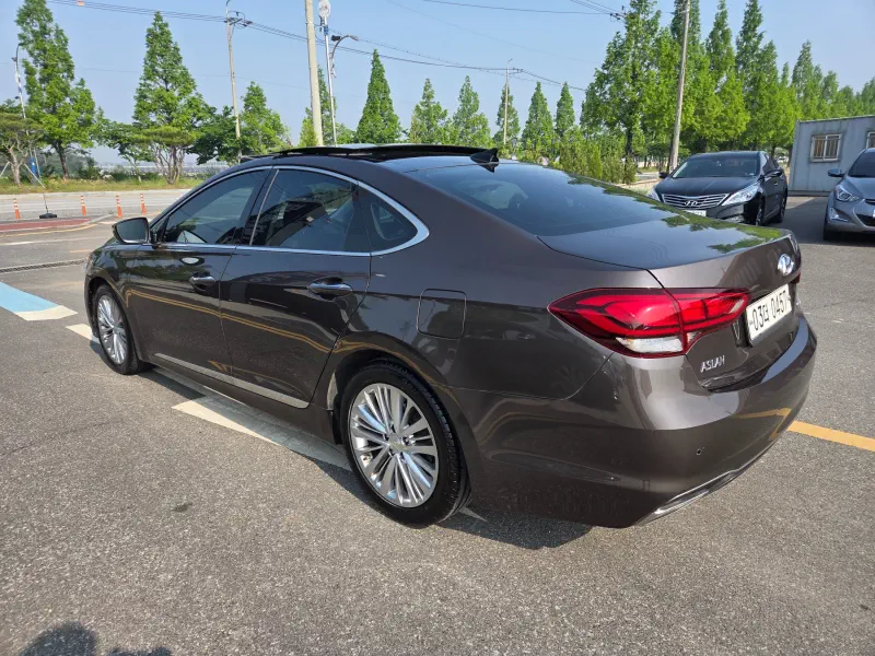 Hyundai Aslan