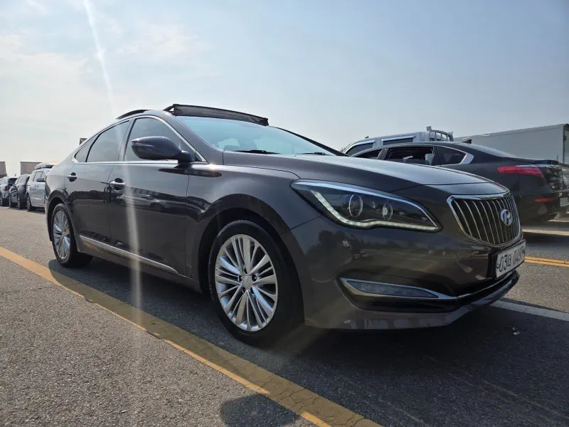 Hyundai Aslan