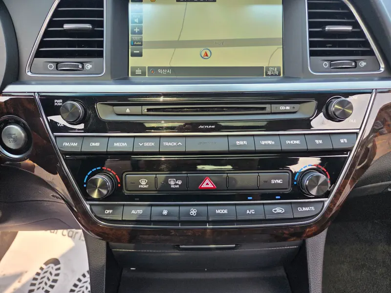 Hyundai Aslan