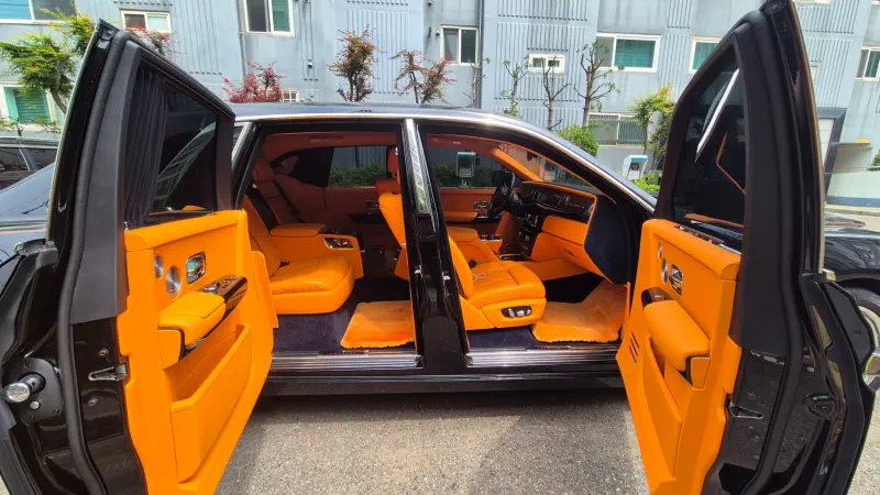 Rolls-Royce PHANTOM