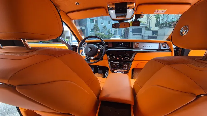 Rolls-Royce PHANTOM