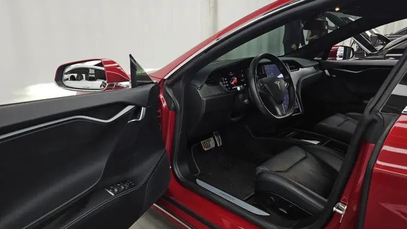 Tesla MODEL S