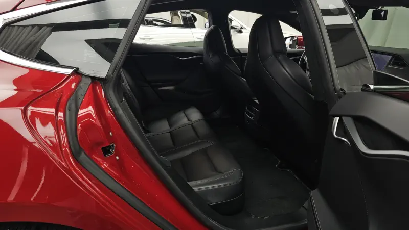 Tesla MODEL S