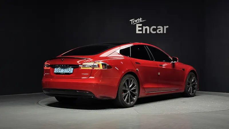 Tesla MODEL S