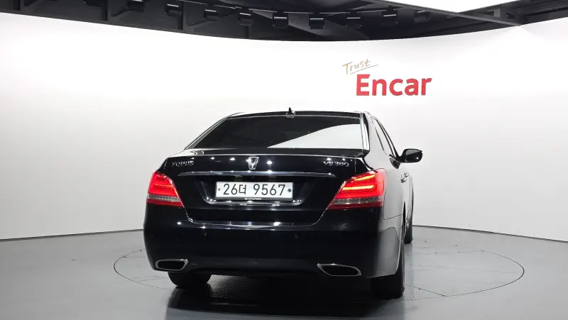 Hyundai Equus