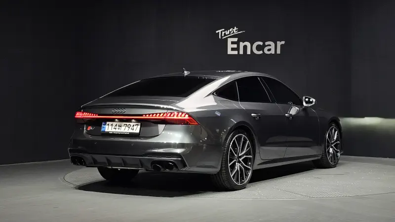 Audi S7