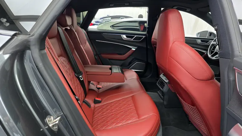 Audi S7