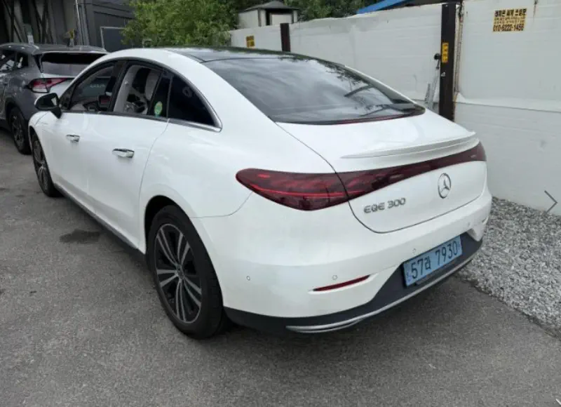 Mercedes-Benz EQE