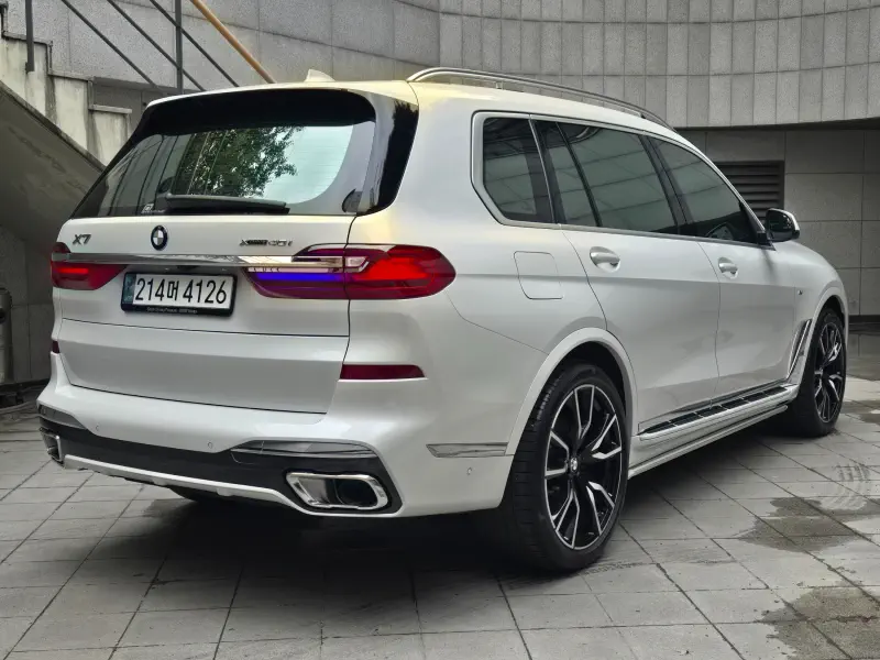 BMW X7
