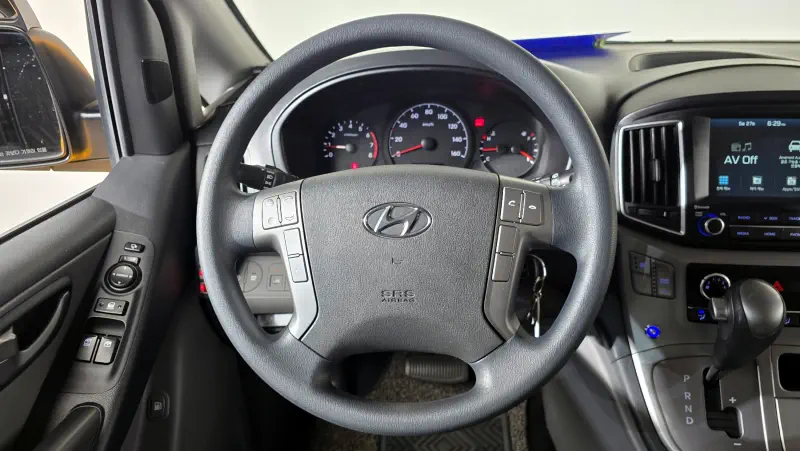 Hyundai Grand Starex