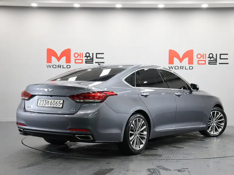 Hyundai Genesis