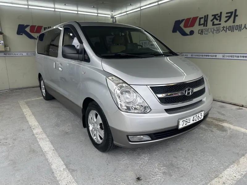Hyundai Grand Starex