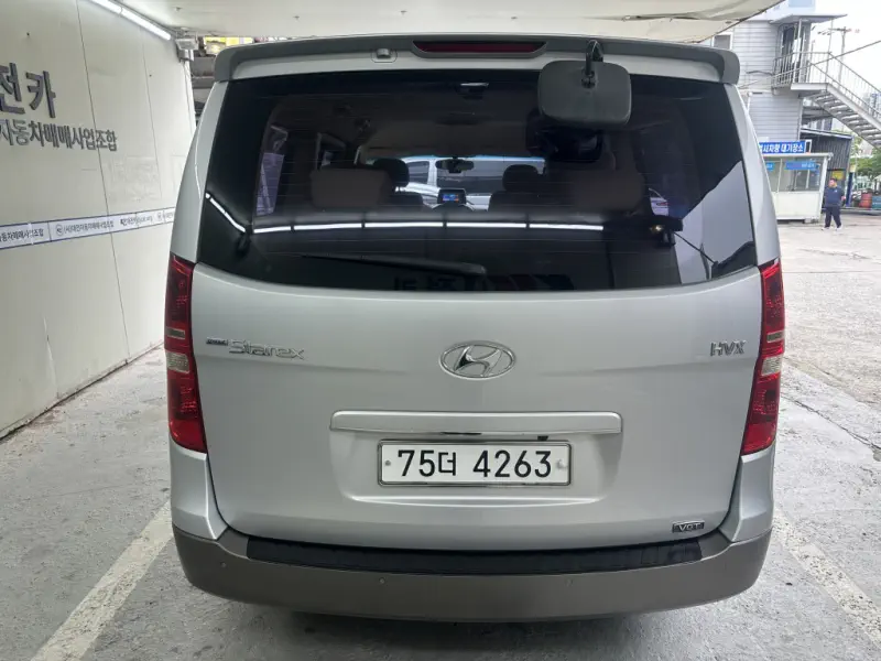 Hyundai Grand Starex