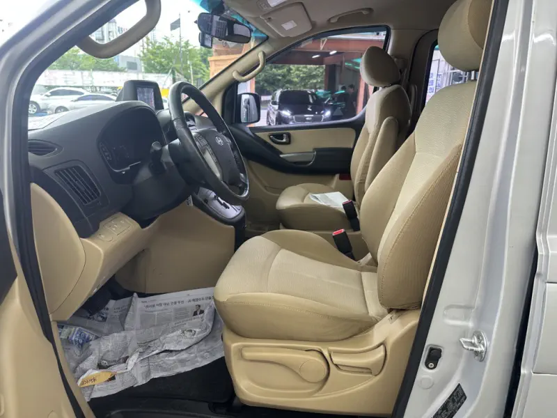 Hyundai Grand Starex