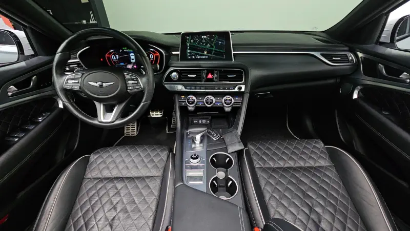 Genesis G70