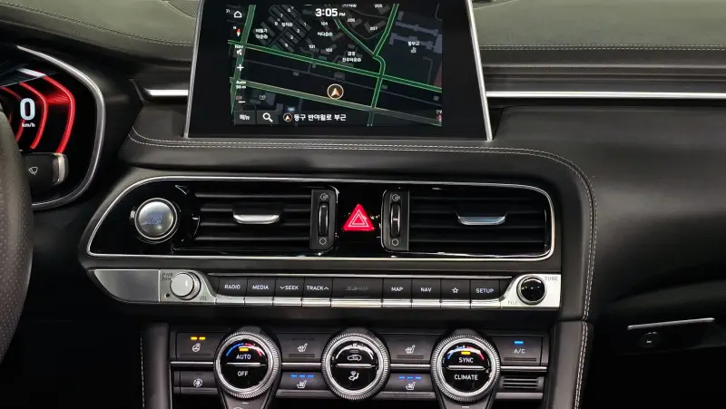 Genesis G70