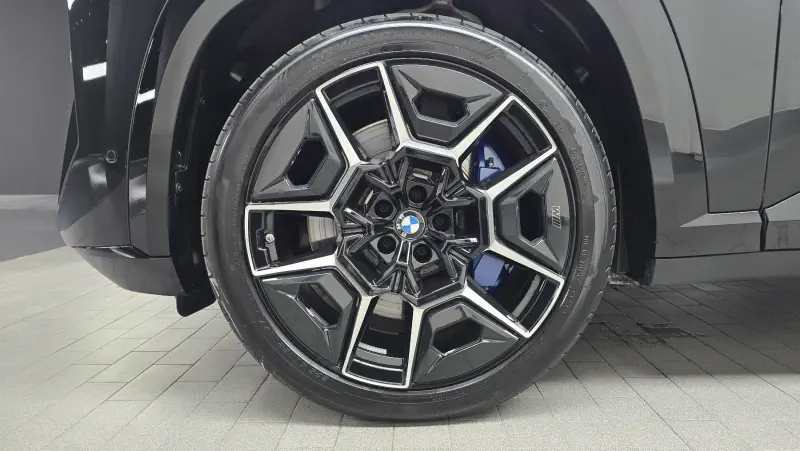 BMW XM