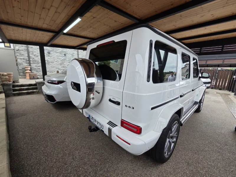 Mercedes-Benz G-Class