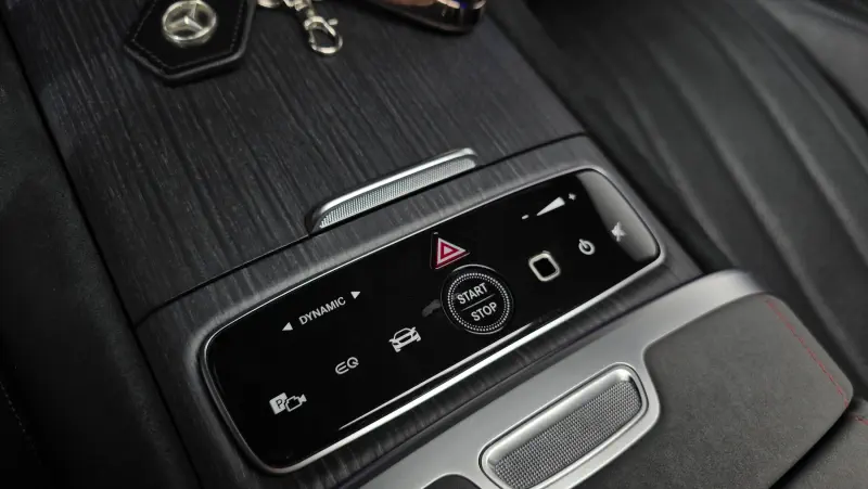 Mercedes-Benz EQS