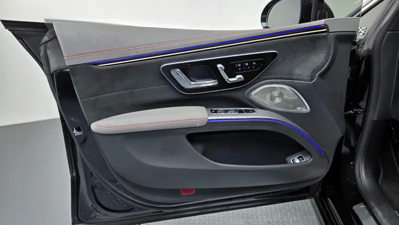 Mercedes-Benz EQS