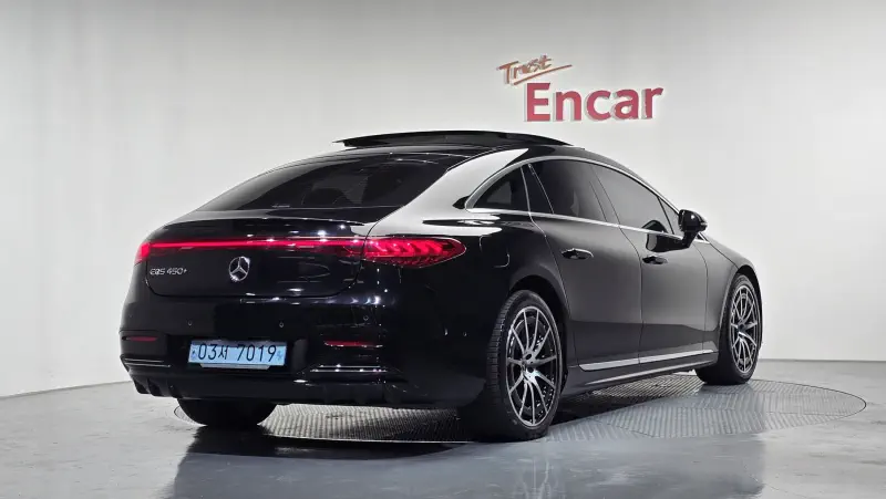 Mercedes-Benz EQS