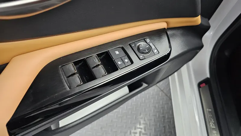 Lexus ES300h