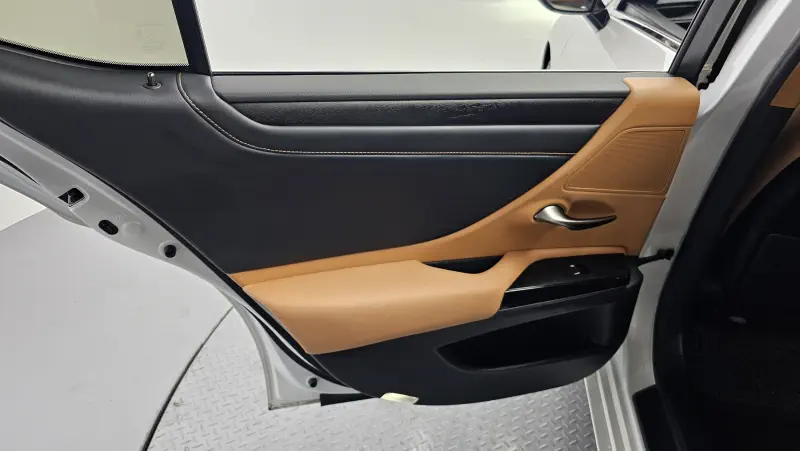 Lexus ES300h