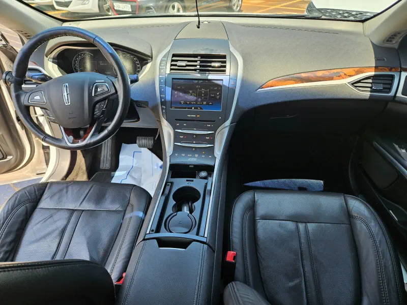 Lincoln Mkz