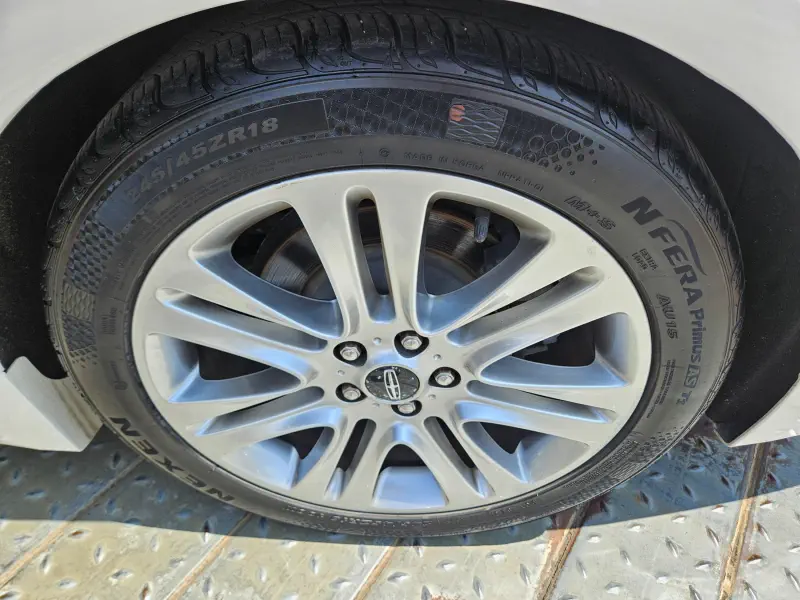 Lincoln Mkz
