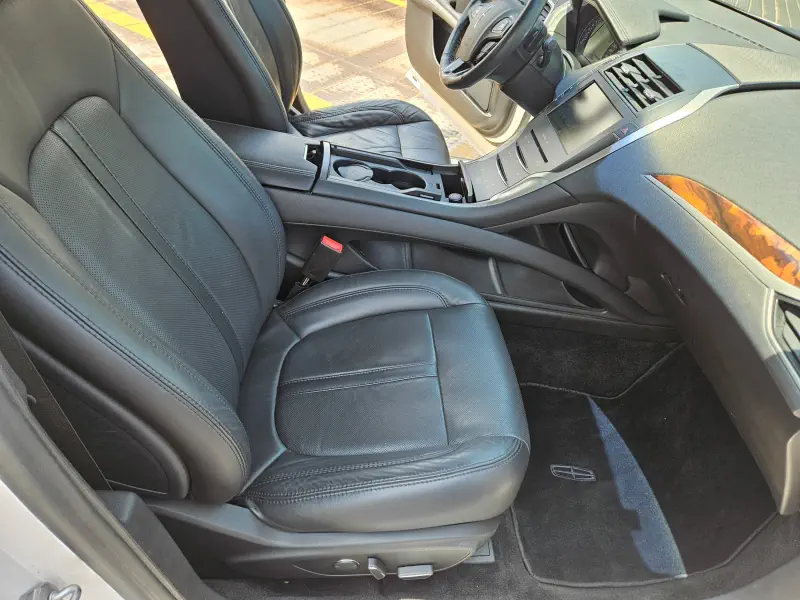 Lincoln Mkz