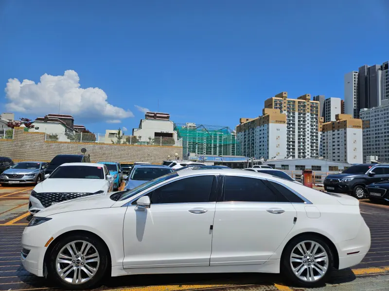 Lincoln Mkz