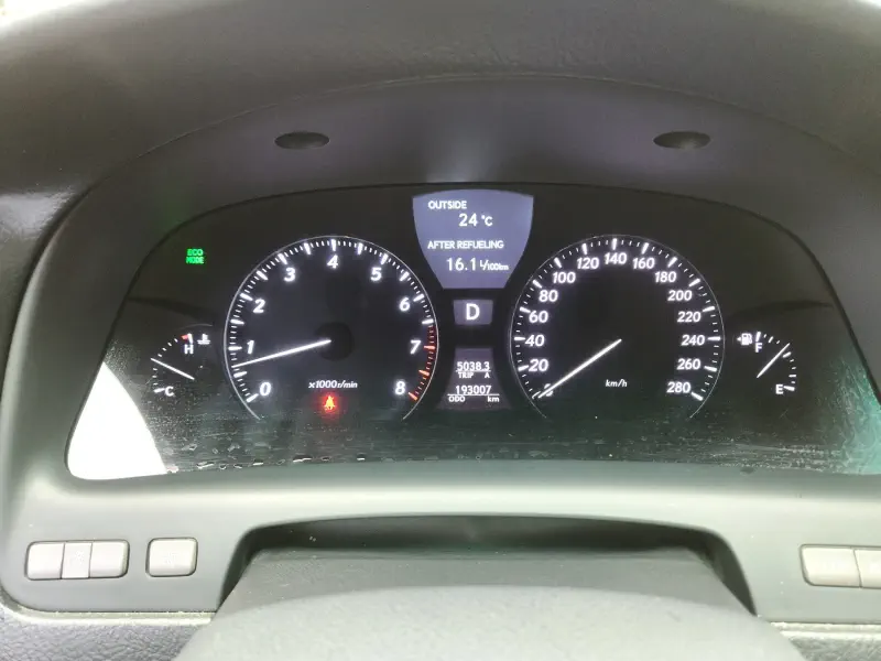 Lexus LS