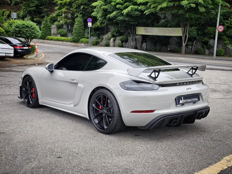 Porsche Cayman