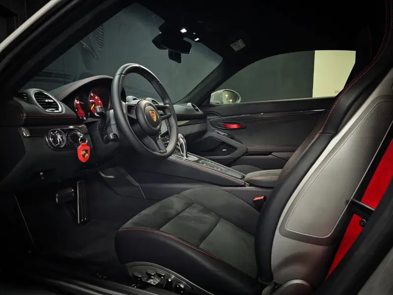 Porsche Cayman
