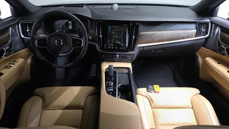 Volvo V90