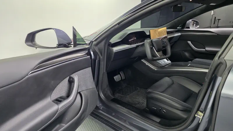Tesla MODEL S